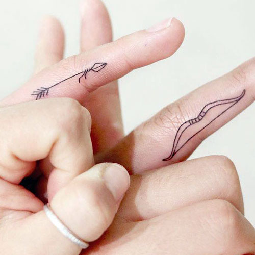 40 Coolest Finger Tattoos Ideas For Men 30