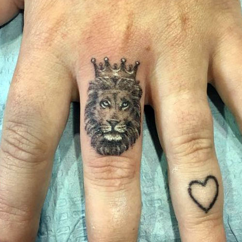 40 Coolest Finger Tattoos Ideas For Men 34