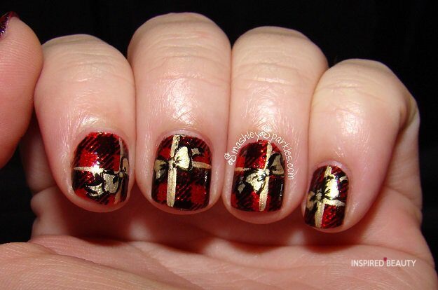 Christmas bow nail art