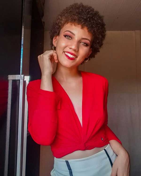 Cute Short Curly Hairstyle