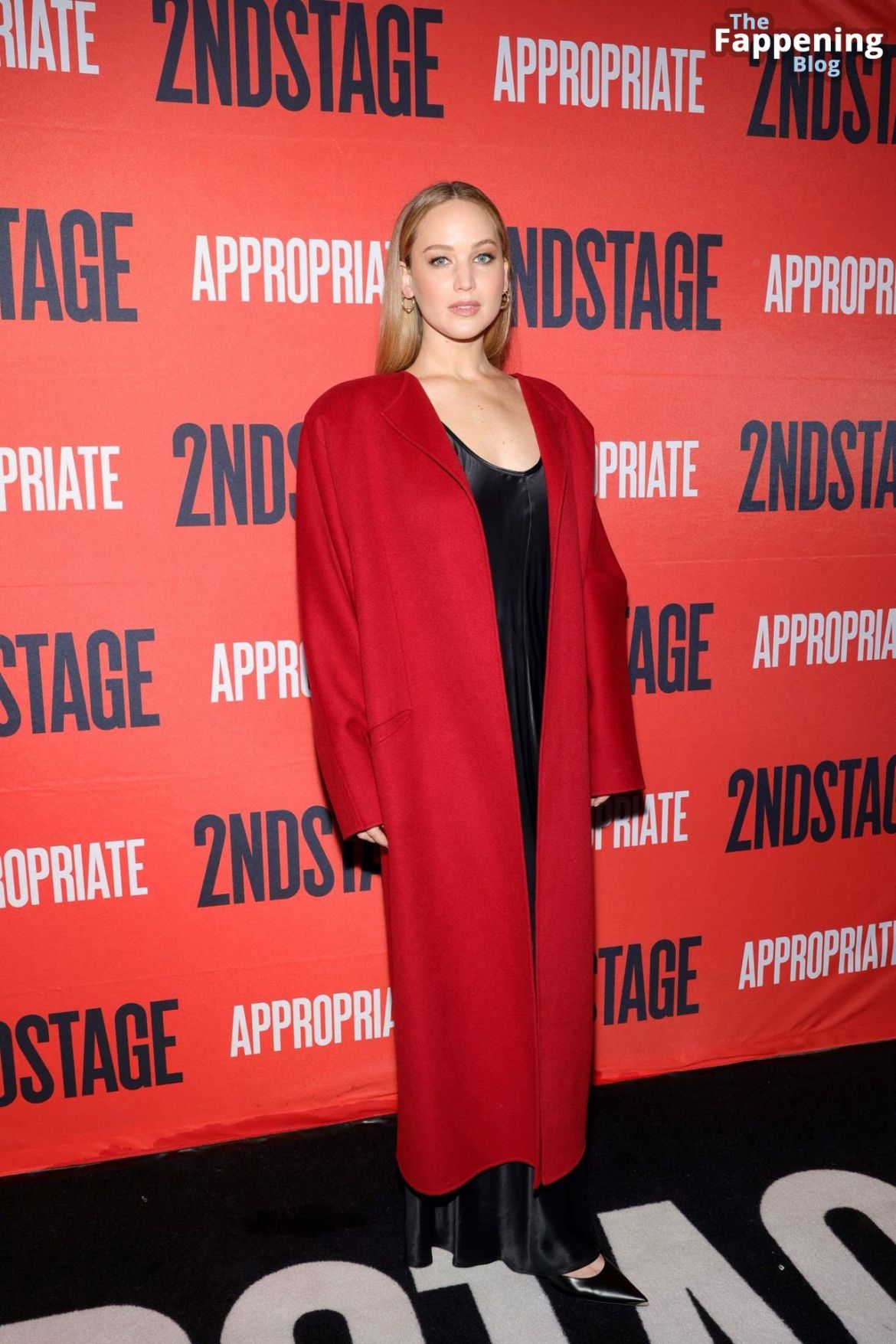 Jennifer Lawrence at the ‘Appropriate Broadway opening 001