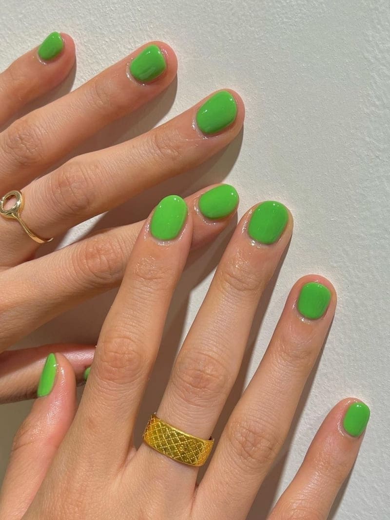 Short Neon Green Manicures