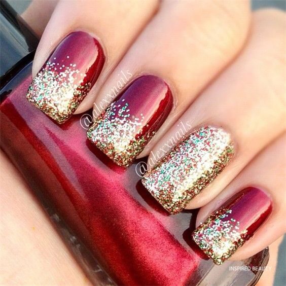 Sparkle Christmas Acrylic Nails