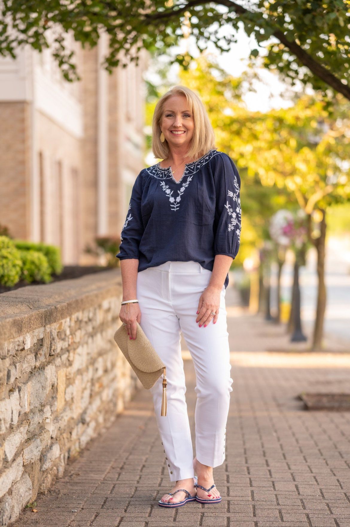 Stylish Summer Outfits for Women Over 50 1