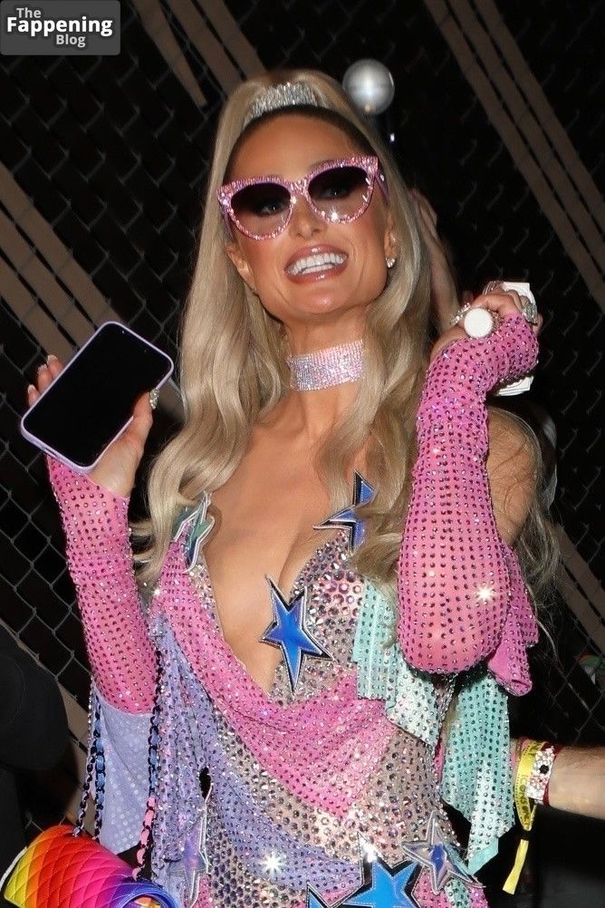 paris hilton braless