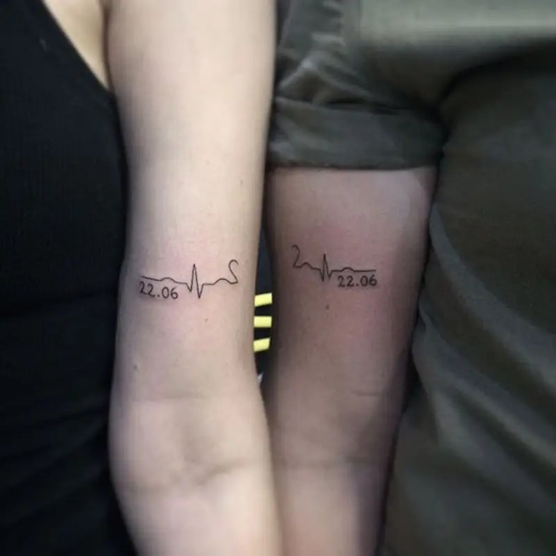 tatuagem casal data