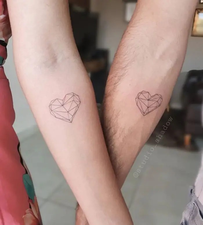 tatuagem coracao casal